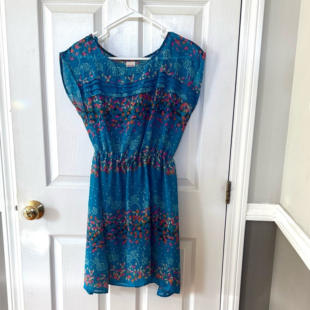 2000’s slip dress adorable layered